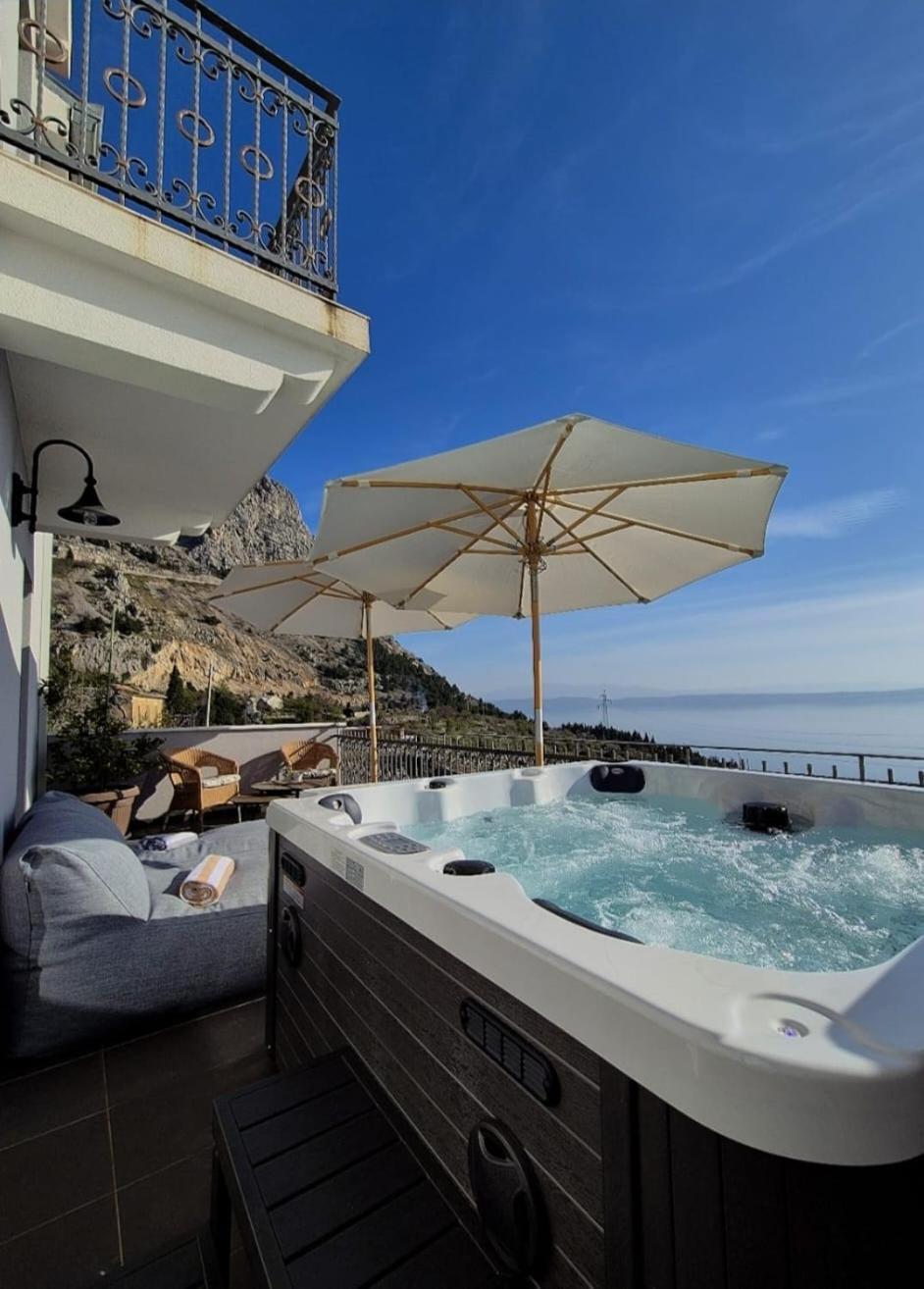 Apartman Holliday Alida With Jacuzzi Podgora
